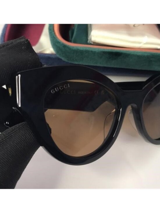 New ? Authentic Gucci Black/Brown GG0957S GG Cat Eye Sunglasses